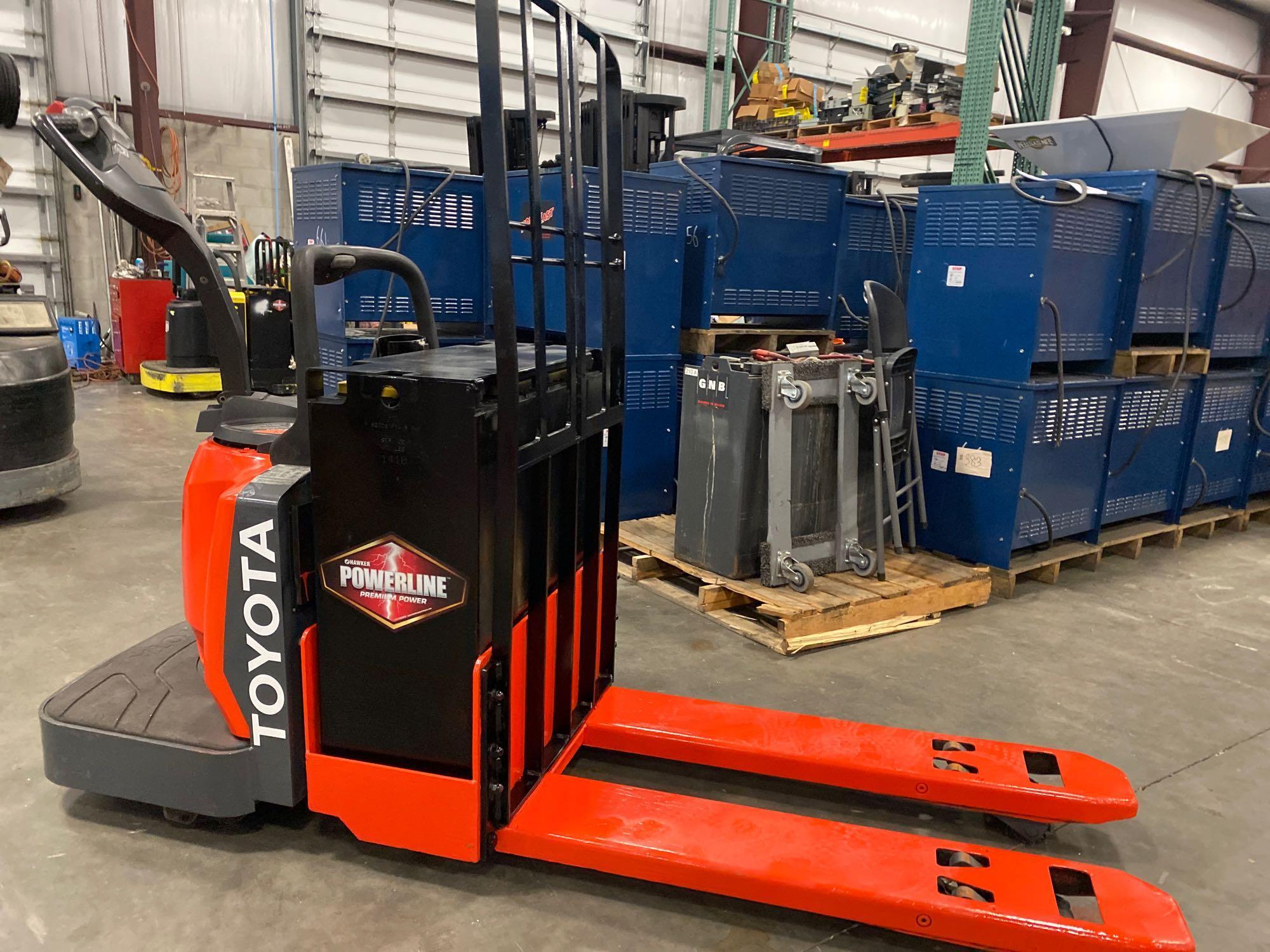 TOYOTA ELECTRIC PALLET JACK MODEL 8HBE30, 6,000 LB CAPACITY, 24V, 2017