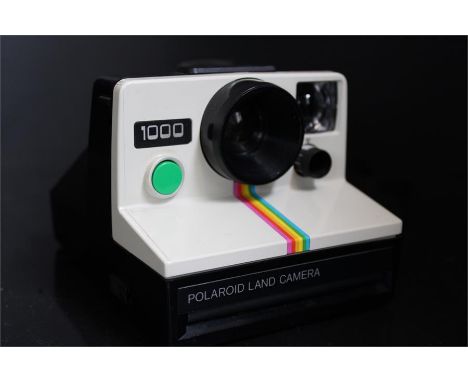 Polaroid 1000 Land camera