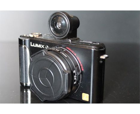 A Panasonic Lumix DMC-LX3 Digital Camera LEICA Vario-Summicron Lens