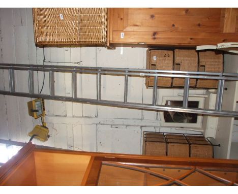 ALLOY DOUBLE EXTENSION LADDER