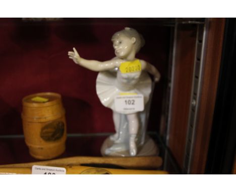 A Nao figurine of a ballet dancer 