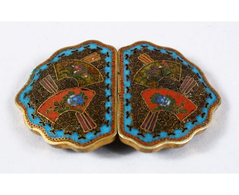 A FINE QUALITY JAPANESE MEIJI PERIOD CLOISONNE ENAMEL BELT BUCKLE, decorated upon a swirling wire ground with blue ground sur