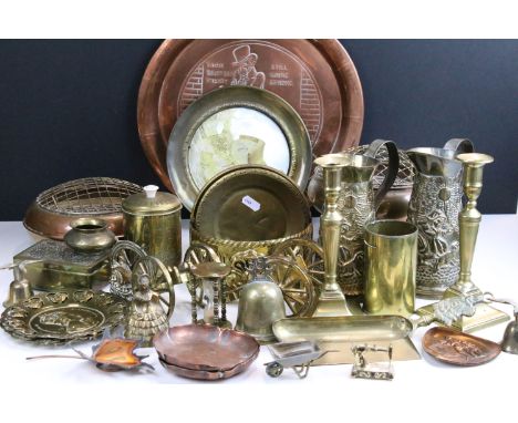 Selection of brass and copperware to include rose bowls, brass letter wall holder, pair of decorative pitchers, small plate, 