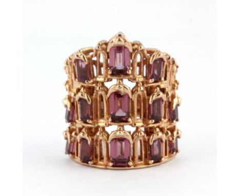 A 925 silver rose gold gilt tourmaline set ring, (L).