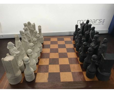 BENEAGLES THISTLE & ROSE MINIATURE WHISKY CHESS COLLECTION
Comprising on the full 32 piece ceramic chess set, with board. The