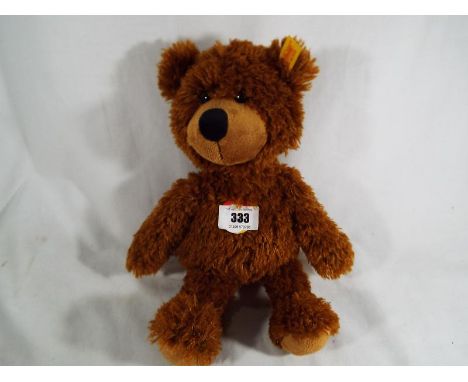 A Steiff teddy bear No. 012914 with button in right ear, 32 cm (h)