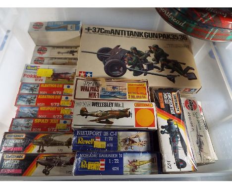 23 plastic model kits, predominantly Airfix and Matchbox, 1:72 scale Vintage Aircraft and other, all boxed, predominantly uns