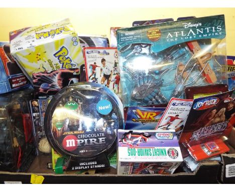 A collection of sealed blister packs and boxed games to include Joyride Dukes of Hazzard, Martax Battle Builders, Star Wars, 