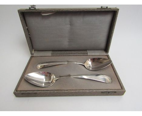 A pair of Dutch serving spoons by Van Kempen &amp; Zoon, The Hague 1921, 28cm long, 169g