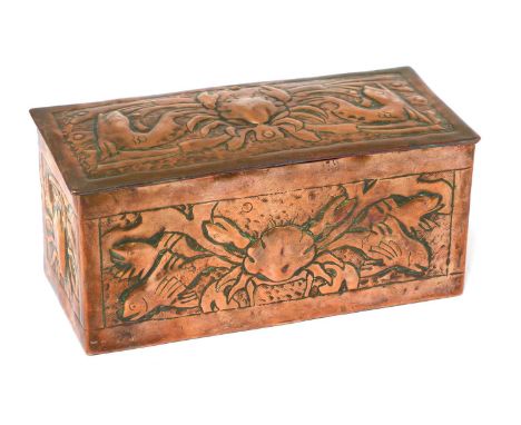 An Arts and Crafts Newlyn-style trinket box and cover, with an aquatic scene of fish and crabs, unsigned,14cm long Condition 