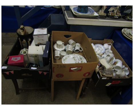 THREE BOXES CONTAINING MIXED CHINA WARES TO INCLUDE ROYAL DOULTON STRAWBERRY CREAM PLATES, SUSIE COOPER VENETIA PART COFFEE W