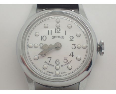 Smiths stainless steel wristwatch CONDITION REPORT: This item is working at lotting