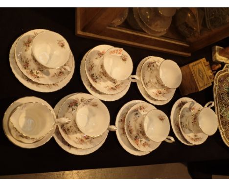 Royal Albert Lavender Rose tea service twenty one pieces CONDITION REPORT: The items are first quality