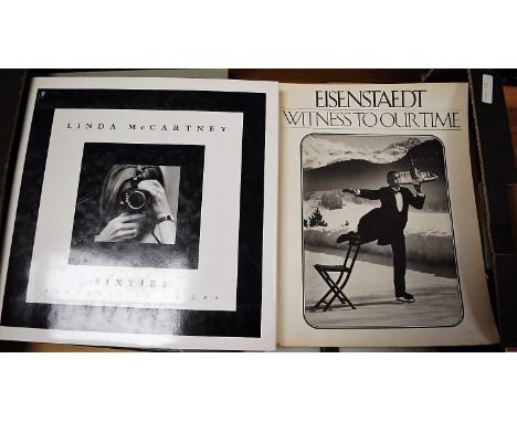 A collection of photography related volumes, to include The 60s Portrait of an Era by Linda McCartney (5)