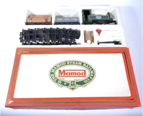 Mamod live steam Locomotive Goods Set RS1, comprising 0-4-0 tank engine in dark green, boxed.