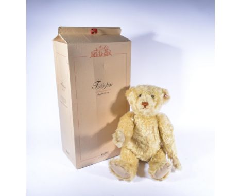 Modern Steiff teddy bear, "Teddybar", edition of 4000, made in 2004, golden fur, boxed. 