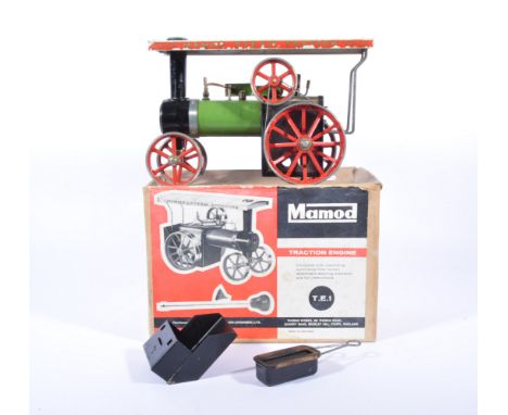 Mamod TEI live steam traction engine, boxed.