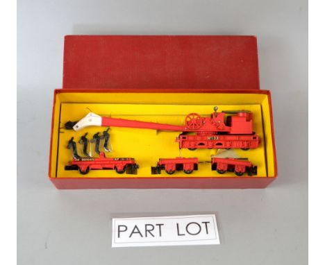 Hornby Dublo Breakdown Crane 4620 in red box, Hornby R803 BR Class 08 Diesel Shunter with Scottie dog motif boxed, and a Horn
