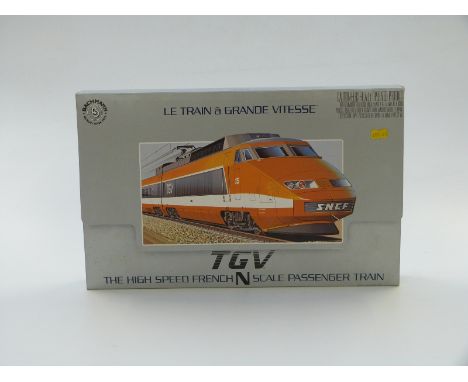 Bachmann N gauge TGV The High Speed French Passenger Train set 51-4001, in original box