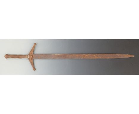 A vintage sword suitable for re-enactment. Blade length 80cm.