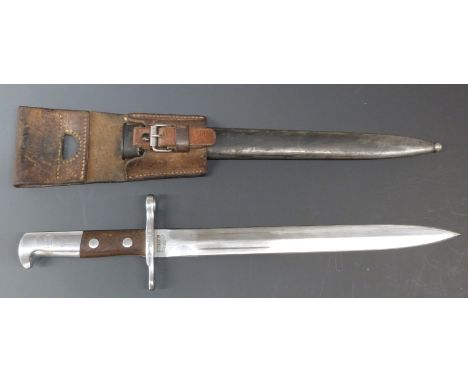 WWI 1918 Swiss model bayonet stamped 915894 to guard and Waffenfabrick Neuhausen with metal scabbard and leather frog. Blade 