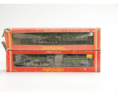 Two Hornby 00 gauge LNER locomotives 4-4-0 Hunt Class The Berkeley R123 and 4-6-0 Class B17/4 Arsenal R188, both in original 