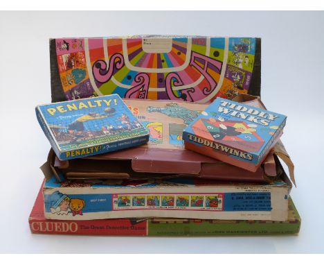 Six various vintage games including Flashy Flickers, Magic Picture Gun, Chad Valley Give - a- Show projector, Tiddly Winks et