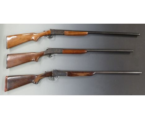 Three single barrelled shotguns&nbsp;Harrington &amp; Richardson Model 58 12 bore single barrel shotgun with 27.5 inch barrel