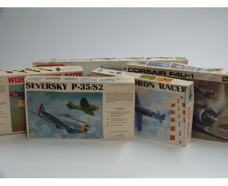 Five Matchbox, Revell and Williams Bros 1:32 scale model aircraft kits including Wedell-Williams racer 32-121, Seversky P-35/