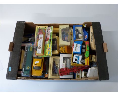 Forty Matchbox, Corgi, ERTL, Lledo and similar diecast model vehicles, most in original boxes &nbsp;