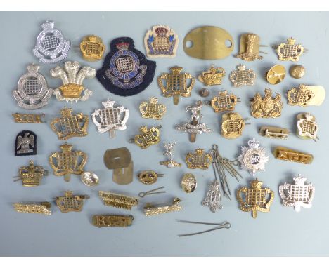 British Army, a collection of cap badges and uniform badges, Royal Gloucestershire Hussars, Royal Wessex Yeomanry, Wessex Yeo