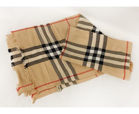 BURBERRY LADIES SCARF