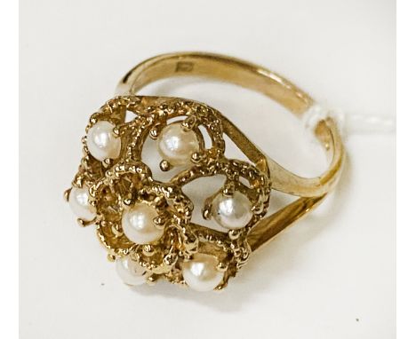 9CT GOLD PEARL RING - TOTAL WEIGHT APPROX 4 GRAMS