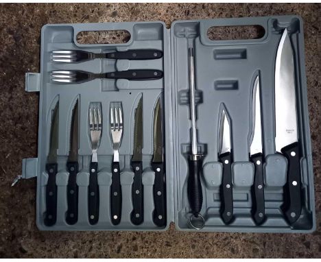 STAINLESS STEEL KNIFE &amp; FORK CARVING SET, NEW CONDITION IN PLASTIC CARRY CASE