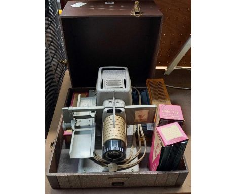 VINTAGE TDC HEADLINER 303 SLIDE PROJECTOR