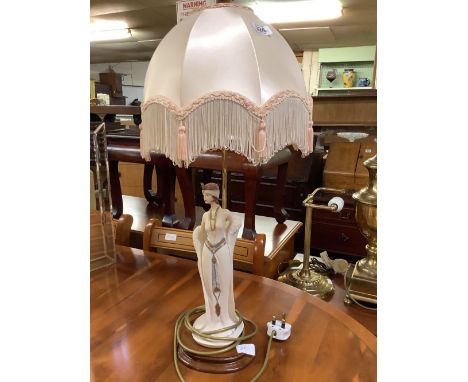 DECORATIVE BEVELLED EDGE TRIPLE MIRROR &amp; DECORATIVE LADY FIGURINE TABLE LAMP &amp; SHADE