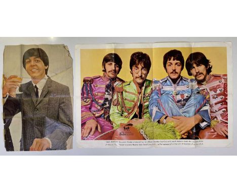 Collection of Beatles ephemera to inc: seven fan club communications (inc newsletters, subscription notices), Sgt Pepper's fa