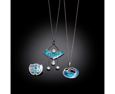 CHARLES HORNER OF HALIFAX PENDANT NECKLACE, CHESTER 1909 silver and enamel, stamped C.H., hallmarked Chester 1909, pendant 3.