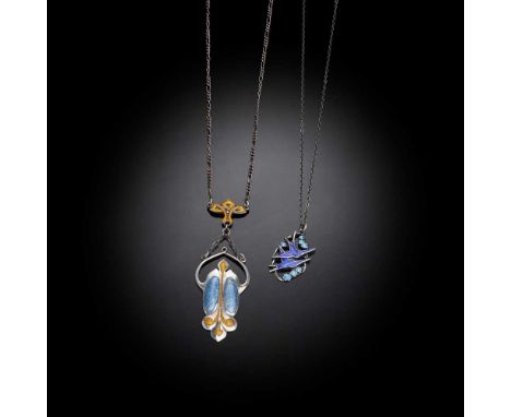 JESSIE MARION KING (BRITISH 1875-1949) (ATTRIBUTED TO), PROBABLY FOR LIBERTY & CO., LONDON PENDANT NECKLACE, CIRCA 1910 silve