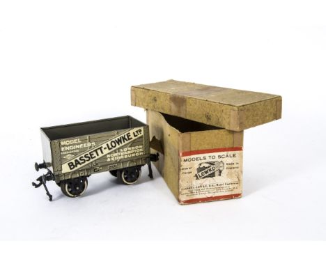 A Boxed Bassett-Lowke O Gauge Private Owner Open Wagon, ref no 13413-35, in light grey with 'Bassett-Lowke Ltd flash in black