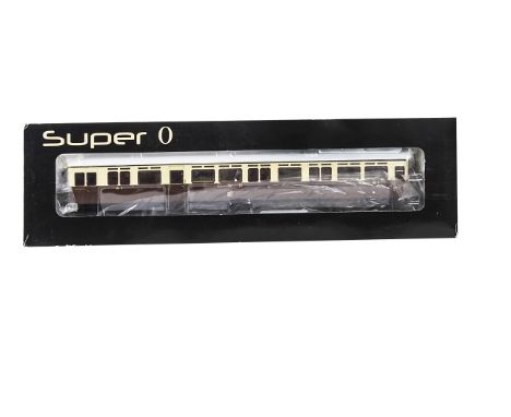 A Finescale O Gauge GWR Autocoach by Lionheart 'Super O' Trains, a r-t-r model made in China, of a 1907-batch new-build finis