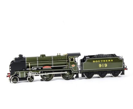 ACE Trains E10 0 Gauge Schools Class SR sage green 919 'Harrow' Locomotive and Tender, DC, with instructions and protective c
