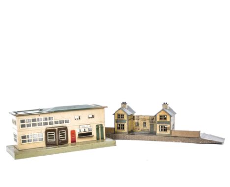 Bing and Märklin O Gauge Stations, comprising a partially-repainted Bing (BW) English-market station with double buildings an