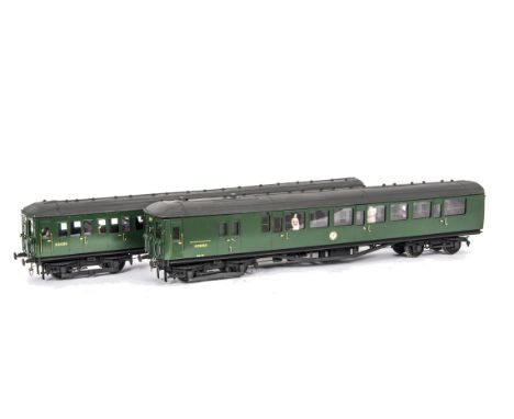 A Gauge I Finescale 2-Car BR Southern Region 2-BIL Electric Unit No 2090, finished in SR green, with rechargeable battery pac