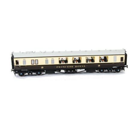 A Gauge I Finescale GWR 'Super Saloon' Dining Car by Finescale Locomotive Co, finished in GWR chocolate and cream livery as n