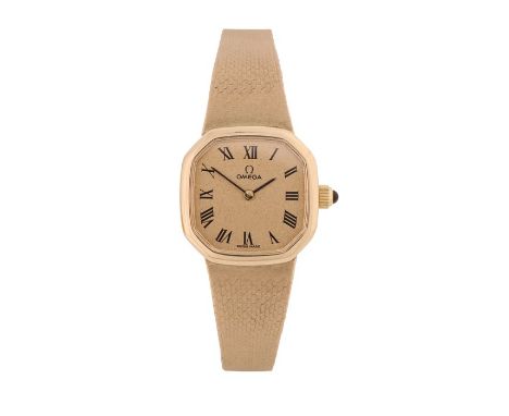 Omega ladies 9 carat gold wristwatch, the signed gilt dial with Roman numerals, the crown set with tigers eye, manual wound, 