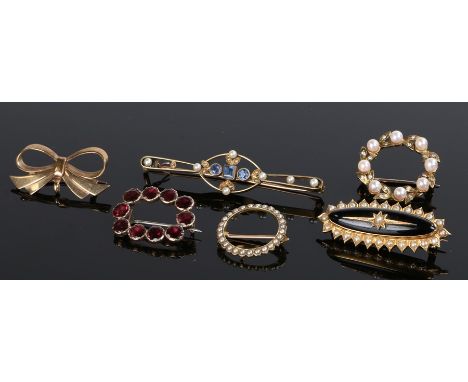 Collection of brooches, to include a 19th Century garnet example, a sapphire and pearl example, a 9 carat bow, a 15 carat gol