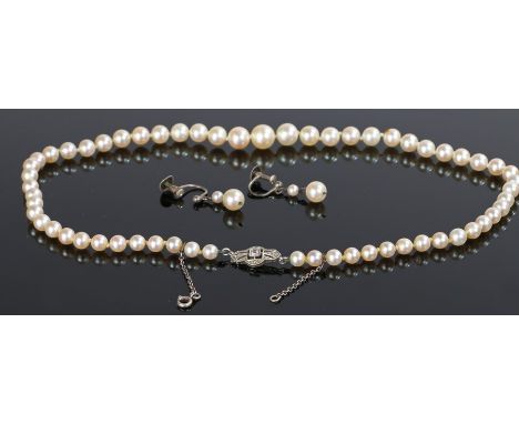 Pearl necklace, with a diamond set 14 carat white gold clasp, 40.5cm long