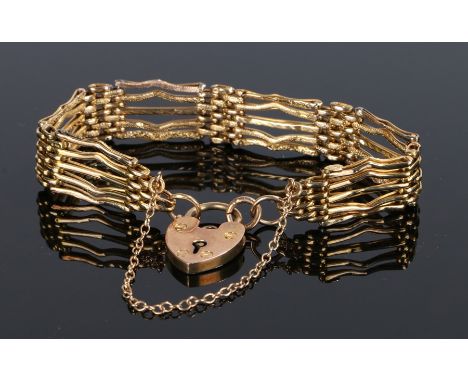 9 carat gold gate bracelet, with links and padlock clasp, 7.8 grams
