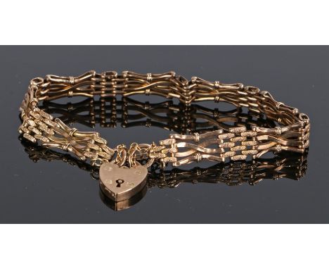 9 carat gold gate bracelet, with links and a padlock clasp, 8.4 grams